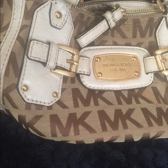 Michael Kors purse. - Picture 2 of 11